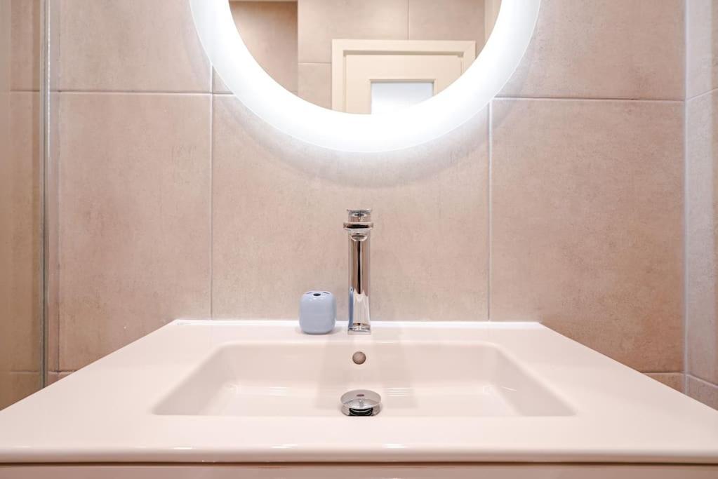Syntagma Square, 60Sqm Dream Suite Atina Dış mekan fotoğraf